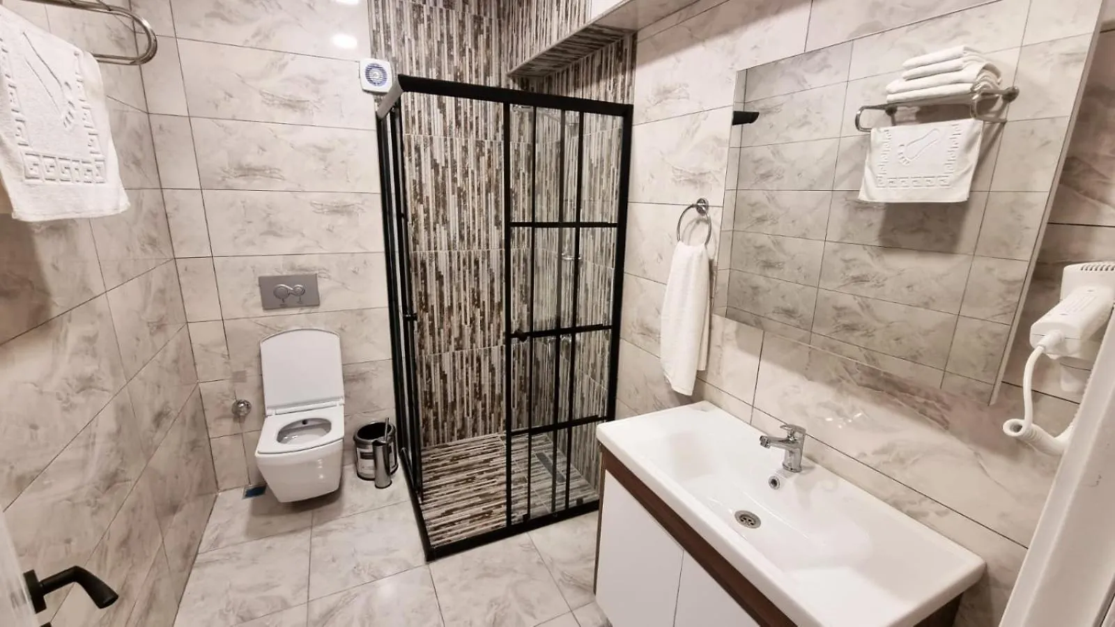 酒店 La Pearl Konaklama 伊斯坦布尔